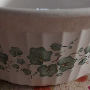 Corning Ware Callaway covered round 1.6 liter